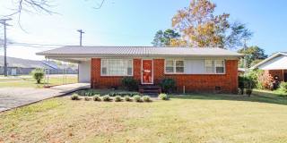 Nice brick home located on corner lot in Athens City! Gallery 1