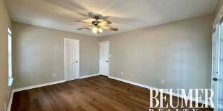 Spacious inside and out home for Rent Gallery 11