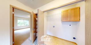 Great Location!  Quiet Neighborhood! Gallery 22
