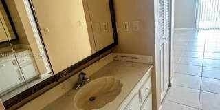 1200 Saint Charles Pl Gallery 16