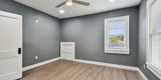 6810 N NAVIN AVENUE Gallery 27