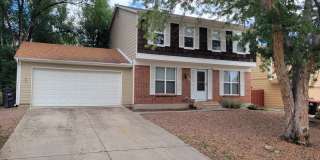 3-Bed 2.5-Bath with a Large Backyard - AVAILABLE NOW Gallery 1