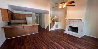 Rustic 2 Bedroom Condo in Convenient Location Gallery 6