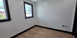 Fully Remodeled 3 bedroom 1 bathroom House for Rent in the South Side ! Gallery 11