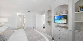 2600 Gulf Shore Blvd N unit: 54 Gallery 8