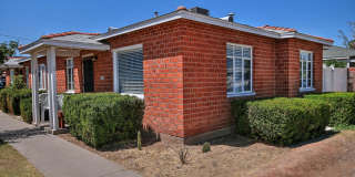 1923 W Earll Drive Gallery 3