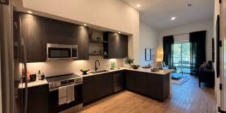 Pearl Springdale Gallery 14