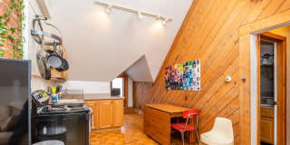 212 East William Street Gallery 2