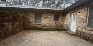 461 Magnolia Road Gallery 12