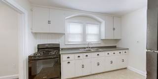 Newly Renovated 2 Bed/1 Bath Home in Camp Taylor Gallery 10