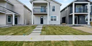 5-bedroom, 3-bedroom single family home! Gallery 4