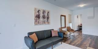 909 5th Ave. Gallery 8
