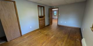 HUGE 3 Bed/2 Bath Home with your own private workshop + oversized garage Gallery 19