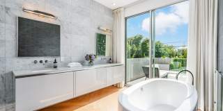 721 N Vista St Gallery 27