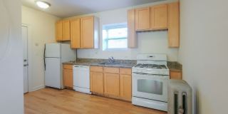 3912-28 N Pine Grove Gallery 35