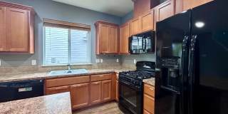 Modern updated 5 BD / 3 BA with Double Car Garage in Oregon City! Modern updated 5 BD / 3 BA with Double Car Garage in Oregon City! Gallery 16