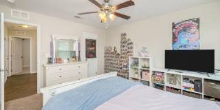 202 Wainwright Drive Gallery 32