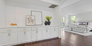 5011 Hayvenhurst Avenue Gallery 36