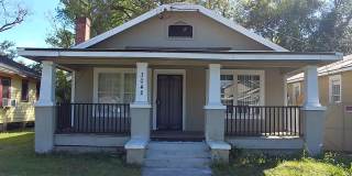 3042 Phyllis St Gallery 1