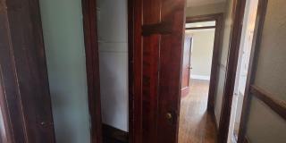 2 Bedroom, 1 Bathroom in Historical Woodland Avenue building! Gallery 20