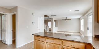 Beautiful 3 bedroom, 2.5 bath 2 story home! Gallery 13
