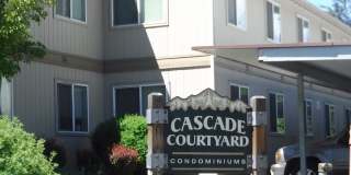 SE Bend 2 Bed/1 Bath Condo - Cascade Courtyard SE Bend 2 Bed/1 Bath Condo - Cascade Courtyard Gallery 1