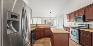 Oversized Lot + Dual Garages! 3 Bed + Den in Mountain Vista Gallery 12