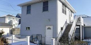 1 Beach Way Gallery 1