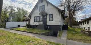 Newly Renovated Duplex Gallery 12