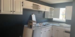 Room for Everyone! Charming 4-Bed 1.5 Bath Gallery 6