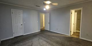 211 Plantation Road Gallery 96
