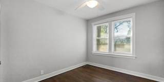 2520 W Belle Plaine Ave Gallery 3