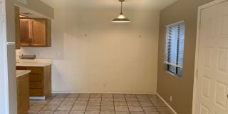 Wonderful 2 bedroom 1.5 bath unit in Chandler Gallery 4