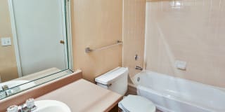 MacArthur Ridge Apartments Gallery 10