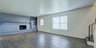 3 bedroom 2.5 bath - NW Highway and Rockwell Gallery 22