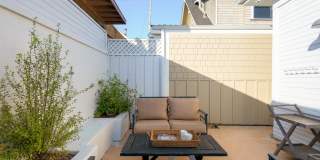 306 West De La Guerra Street Gallery 19