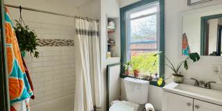 Newly renovated spacious 4 bedroom home in Sheraden - AVAILABLE OCTOBER! Gallery 20