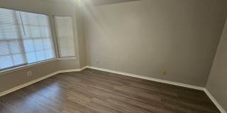 Nice 4 bedroom 1.5 bath home close to U of A and I-49 Gallery 7