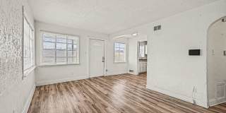 Beautiful 2 Bedroom 1 Bathroom in Kansas City! Gallery 1