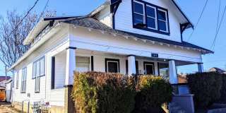 1 bedroom/ 1 bath in Triplex Gallery 1