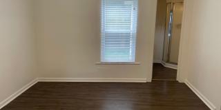 Adorable 1BR Home with Office/Den Adorable 1BR Home with Office/Den Gallery 6