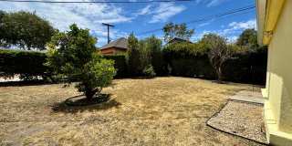 Charming House  with Large yard Gallery 38