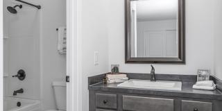 Galbraith Pointe Apartments and Townhomes Gallery 38