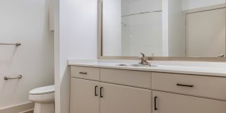 5225 Maple Avenue Gallery 4