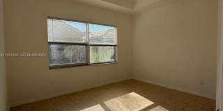 2221 NE 37th Ter Gallery 7