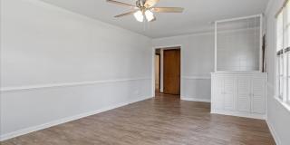 3BR/1.5BA Brick Ranch with Fireplace | Extra Storage | Hampton Near Shipyard & I-64 Gallery 6