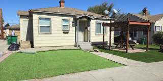 2 Bedroom | 1 Bathroom | 1-Car Garage | Midtown Reno Gallery 1