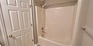 Updated 3BD/2.5BTH Townhome with Exspansive Deck & Attached Garage! Gallery 21