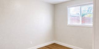 Renovated 3-Bedroom Home with Fenced Yard, Fireplace & In-Unit Laundry Renovated 3-Bedroom Home with Fenced Yard, Fireplace & In-Unit Laundry Gallery 7