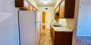 Desert Atrium - Studios, 1 Bedrooms and 2 Bedrooms in Great Location! Community Pool! Gallery 12